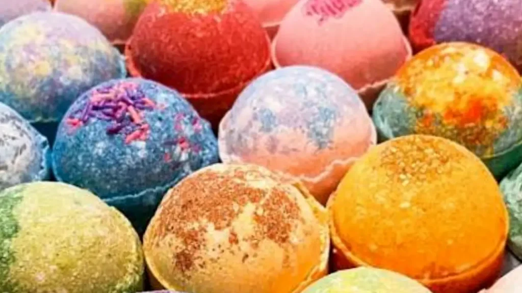 what is a bath bomb box